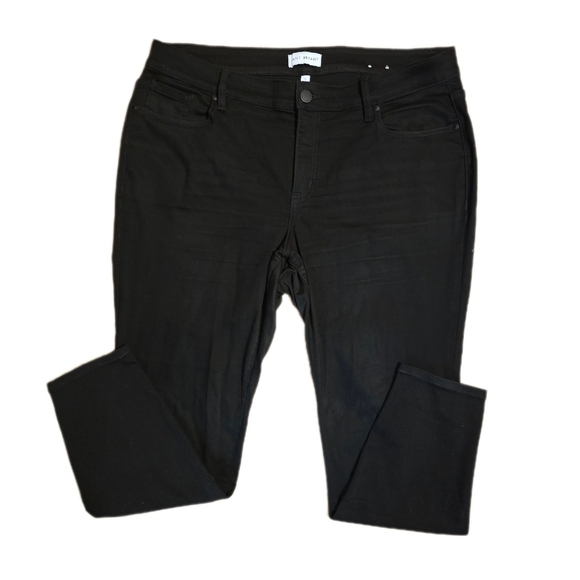 Lane Bryant signature fit mid-rise skinny jeans, size 18, black - Picture 3 of 6